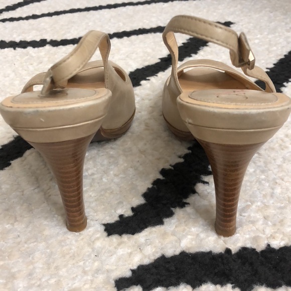 Cole Haan 9.5B Nike Air Beige Heels Cream - Picture 3 of 9